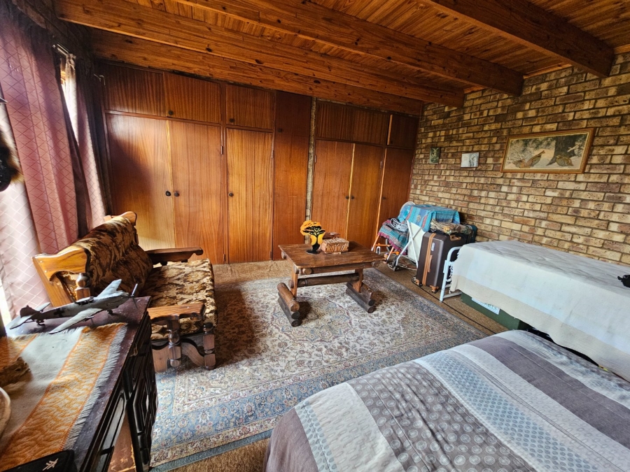 8 Bedroom Property for Sale in Potchefstroom Rural North West